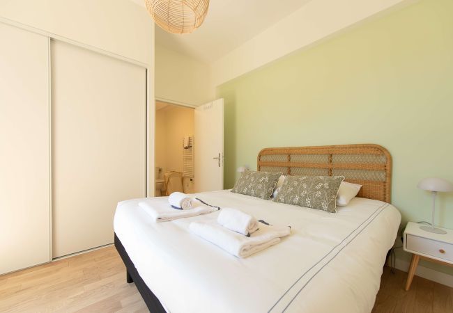 Maison à Lège-Cap-Ferret - Face au phare du Ferret - 300m plage - 10 pers Maison à Lège-Cap-Ferret - Face au phare du Ferret - 300m plage - 10 pers