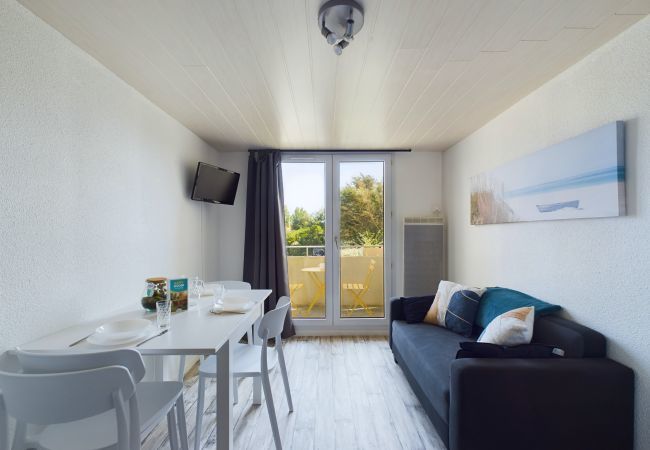 Appartement à Saint-Hilaire-de-Riez - À 150m de la Corniche, appart mezzanine pour 4 Appartement à Saint-Hilaire-de-Riez - À 150m de la Corniche, appart mezzanine pour 4