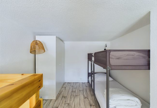 Appartement à Saint-Hilaire-de-Riez - À 150m de la Corniche, appart mezzanine pour 4 Appartement à Saint-Hilaire-de-Riez - À 150m de la Corniche, appart mezzanine pour 4