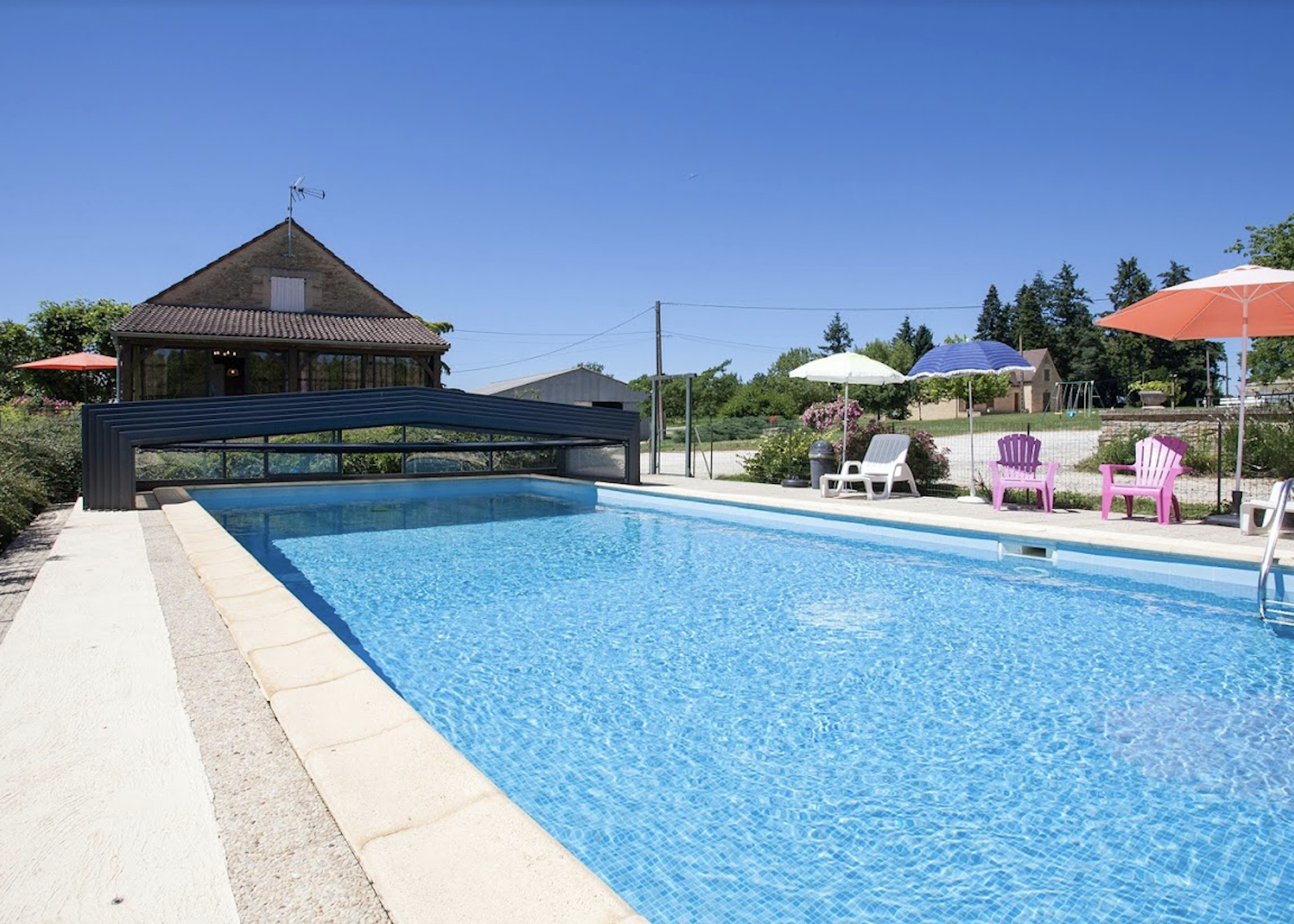  à Salignac-Eyvigues - Charmante maison en pierre avec piscine pour 6
