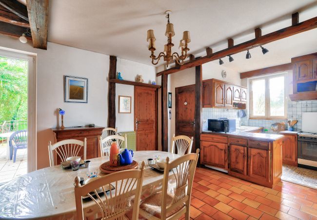 Maison à Sarlat-la-Canéda - Maison en pierre avec une terrasse, idéal pour 4 Maison à Sarlat-la-Canéda - Maison en pierre avec une terrasse, idéal pour 4