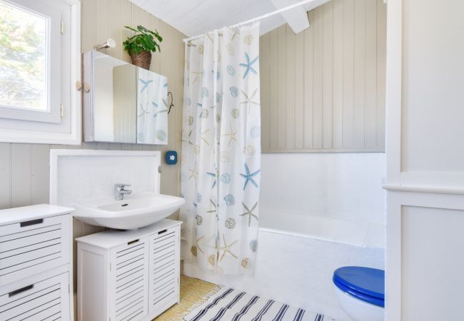 Maison à La Guérinière - À 300m de la plage, maison pour 6 personnes Maison à La Guérinière - À 300m de la plage, maison pour 6 personnes