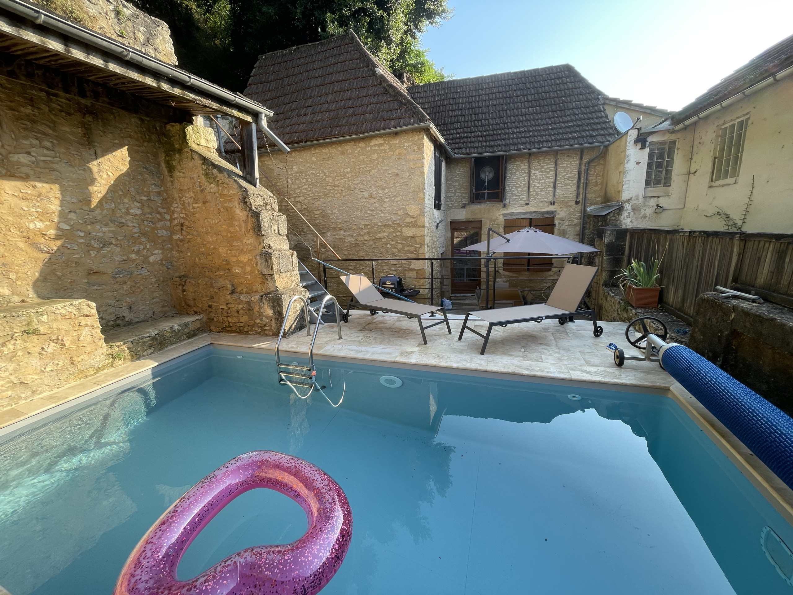  à Montignac - Maison en pierre avec piscine et terrasse pour 6