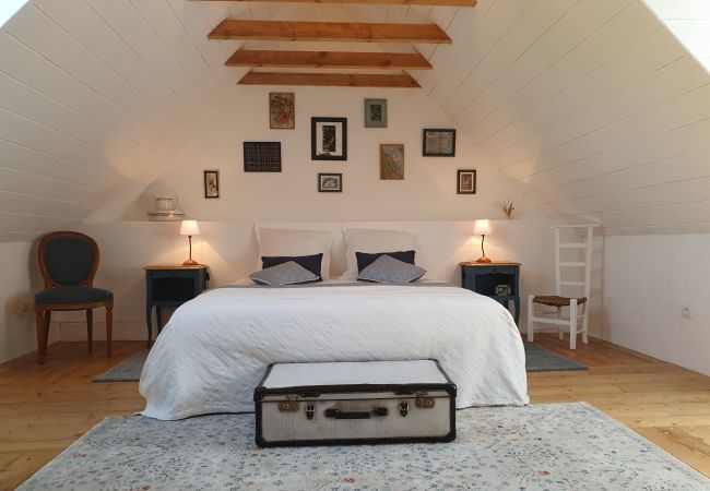 Maison à Guissény - Jolie maison en pierre avec  jardin arboré pour 6 Maison à Guissény - Jolie maison en pierre avec  jardin arboré pour 6