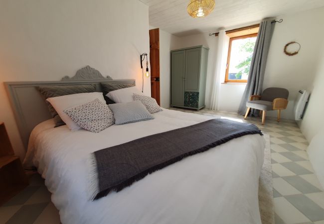 Maison à Guissény - Jolie maison en pierre avec  jardin arboré pour 6 Maison à Guissény - Jolie maison en pierre avec  jardin arboré pour 6