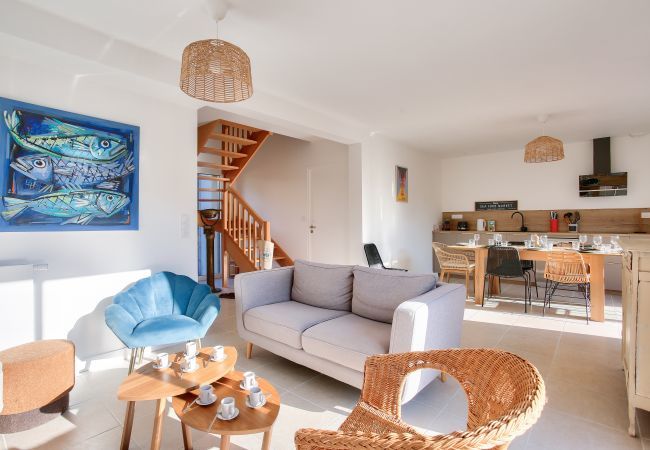 Maison à Saint-Briac-sur-Mer - Maison lumineuse pour 8 avec grand jardin  Maison à Saint-Briac-sur-Mer - Maison lumineuse pour 8 avec grand jardin