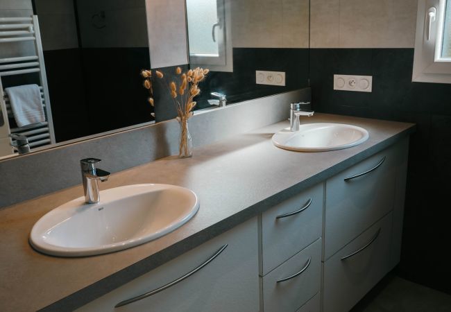 Maison à Plounéour-Trez - 500m de la mer, maison moderne avec jardin pour 4 Maison à Plounéour-Trez - 500m de la mer, maison moderne avec jardin pour 4