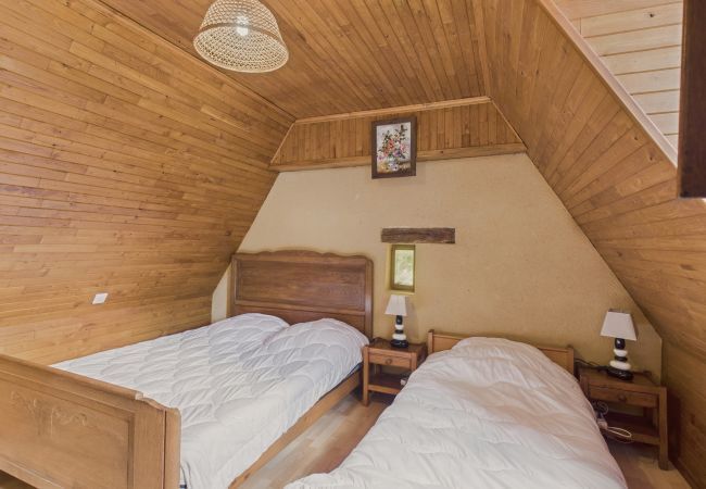 Maison à Saint-Crépin-et-Carlucet - Maison de campagne pour 6 avec piscine et jardin Maison à Saint-Crépin-et-Carlucet - Maison de campagne pour 6 avec piscine et jardin