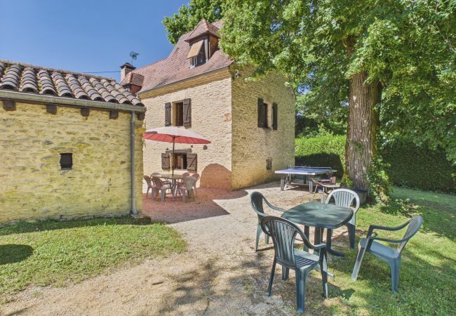 Maison à Saint-Cr&eacutepin-et-Carlucet - Maison de campagne pour 6 avec piscine et jardin