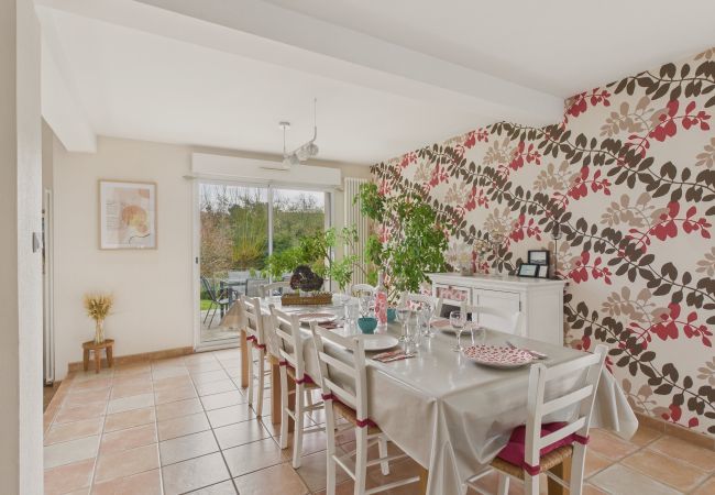 Maison à Fouesnant - Maison 8 personnes avec grand jardin - Beg Meil Maison à Fouesnant - Maison 8 personnes avec grand jardin - Beg Meil