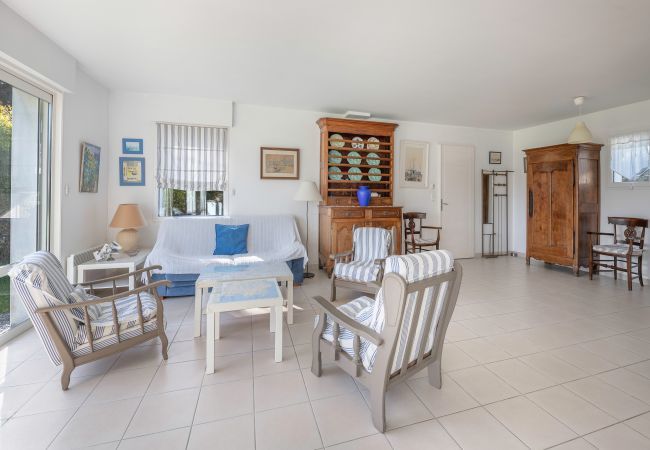 Maison à Piriac-sur-Mer - 50m de la plage, jolie maison avec jardin pour 10 Maison à Piriac-sur-Mer - 50m de la plage, jolie maison avec jardin pour 10