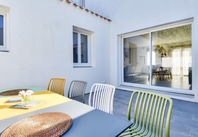 Maison à La Guérinière - Belle maison pour 8 - 350m de la plage - Terrasse Maison à La Guérinière - Belle maison pour 8 - 350m de la plage - Terrasse