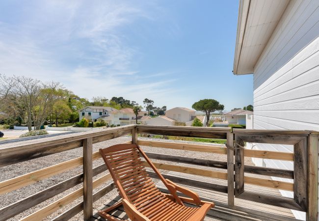 Villa à Lanton - Villa pour 9 sur le Port de Taussat avec piscine Villa à Lanton - Villa pour 9 sur le Port de Taussat avec piscine