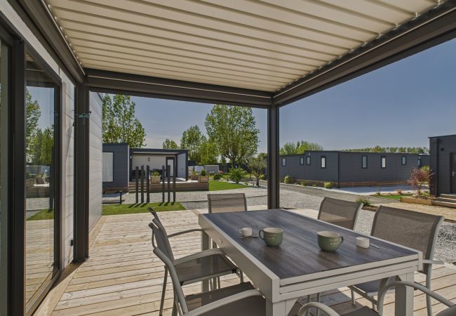 Chalet à Saint-Gilles-Croix-de-Vie - Chalet neuf pour 6 avec piscine chauffée à l'année Chalet à Saint-Gilles-Croix-de-Vie - Chalet neuf pour 6 avec piscine chauffée à l'année