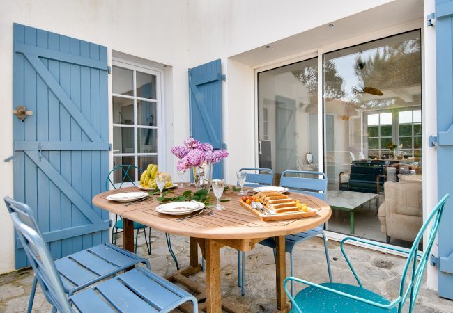 Maison à Noirmoutier-en-l´Ile - 200m de la plage - Maison au Vieil pour 4- Jardin Maison à Noirmoutier-en-l´Ile - 200m de la plage - Maison au Vieil pour 4- Jardin
