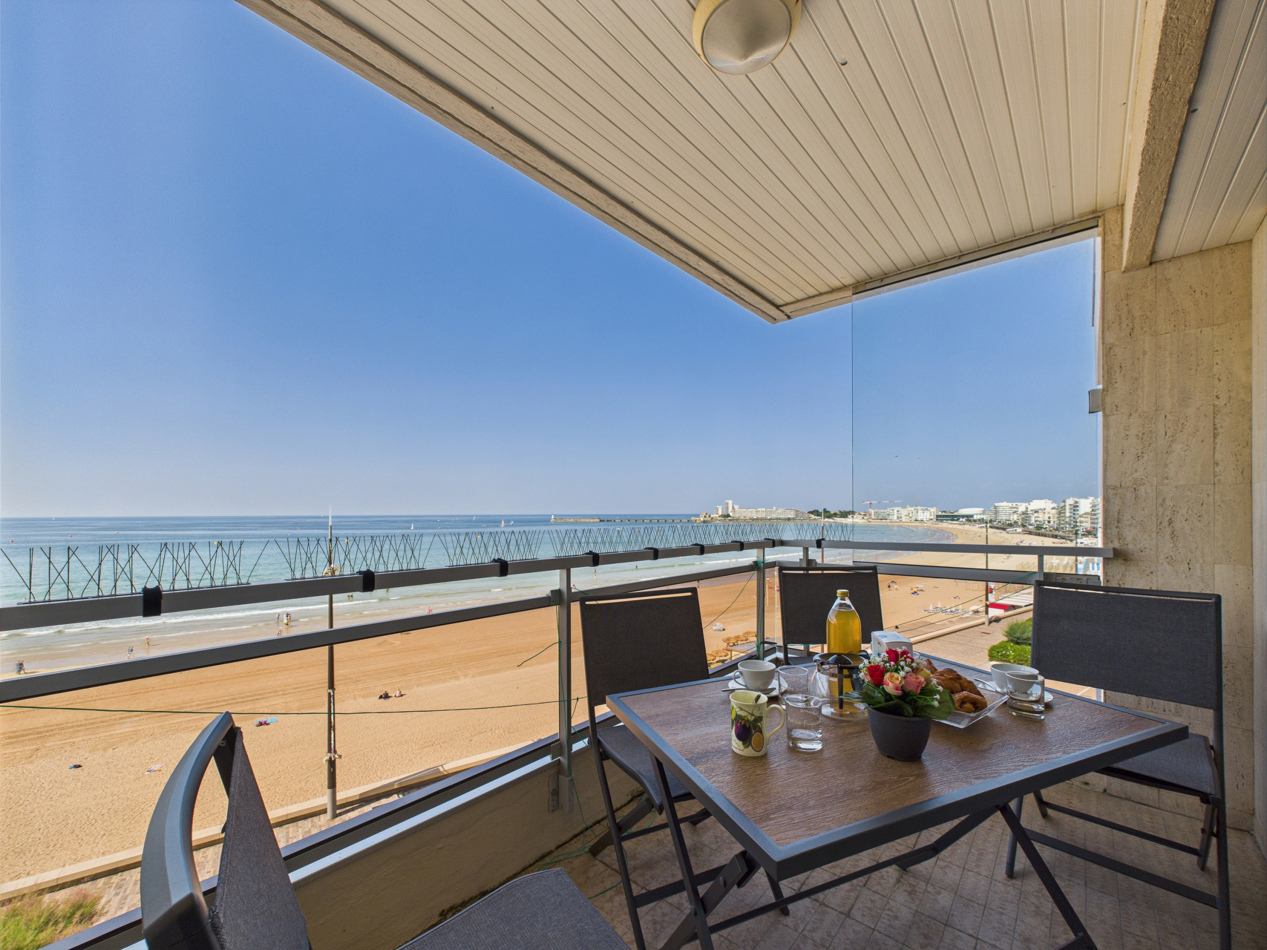  à Les Sables-d´Olonne - Vue mer, joli studio pour 4 à 40m de la plage 