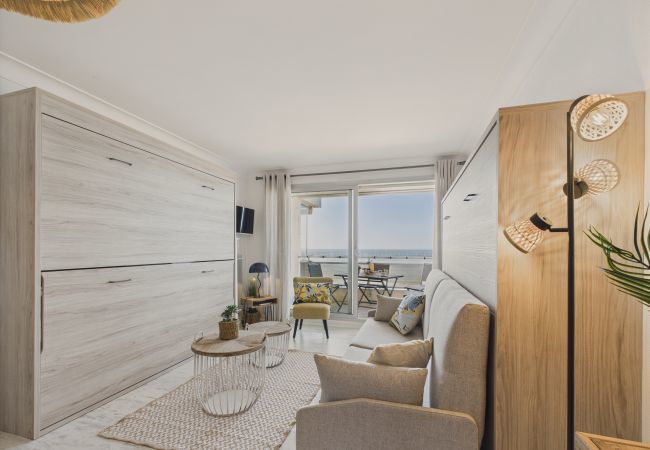 Studio à Les Sables-d´Olonne - Vue mer, joli studio pour 4 à 40m de la plage  Studio à Les Sables-d´Olonne - Vue mer, joli studio pour 4 à 40m de la plage