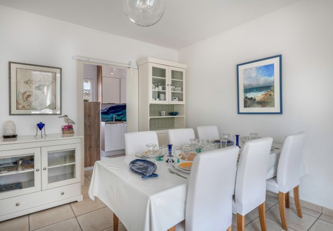 Maison à Saint-Michel-Chef-Chef - 600 m de la plage, maison pour 4 adultes 2 enfants