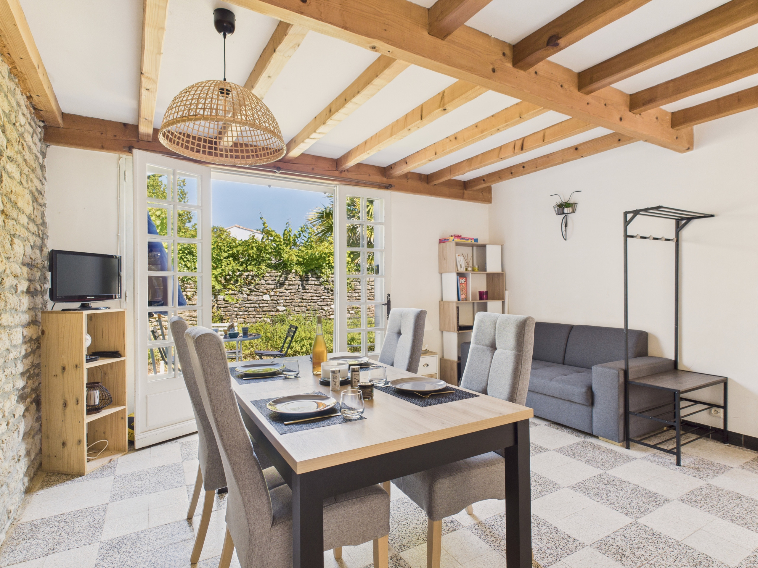  à Les Portes-en-Ré - 800 m de la plage, jardin, maison pour 4