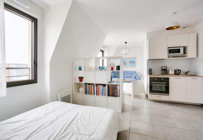 Studio à Dinard - Studio pour 2 avec balcon à 700 m de la plage Studio à Dinard - Studio pour 2 avec balcon à 700 m de la plage