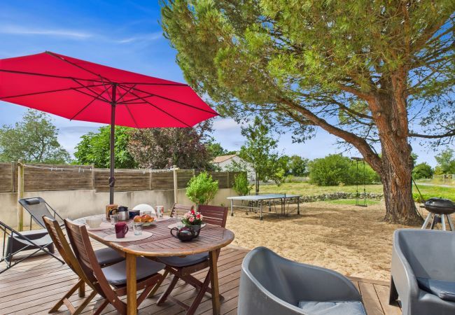 Maison à Longeville-sur-Mer - Maison familiale et colorée avec jardin pour 6 
