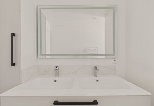 Chalet à Saint-Gilles-Croix-de-Vie - Chalet avec piscine pour 4 adultes/2 enfants Chalet à Saint-Gilles-Croix-de-Vie - Chalet avec piscine pour 4 adultes/2 enfants