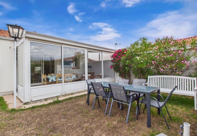 Maison à Saint-Hilaire-de-Riez - Jardin et véranda - Maison 4 adultes 2 enfants