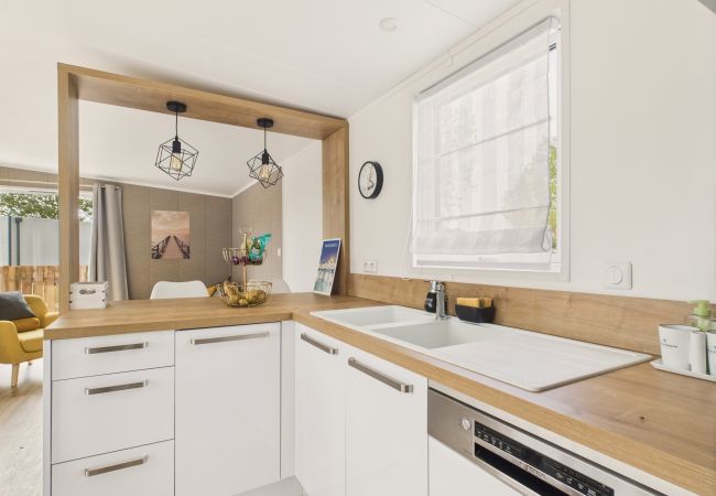 Chalet à Saint-Gilles-Croix-de-Vie - Piscine chauffée commune, 2 adultes 2 enfants Chalet à Saint-Gilles-Croix-de-Vie - Piscine chauffée commune, 2 adultes 2 enfants