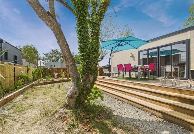 Chalet à Saint-Gilles-Croix-de-Vie - Piscine chauffée commune, 2 adultes 2 enfants Chalet à Saint-Gilles-Croix-de-Vie - Piscine chauffée commune, 2 adultes 2 enfants