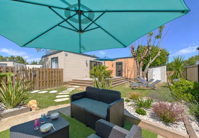 Chalet à Saint-Gilles-Croix-de-Vie - Piscine chauffée commune, 2 adultes 2 enfants