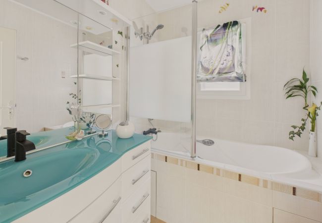 Maison à Lanton - Charmante maison rose pour 4 - 500m de la plage Maison à Lanton - Charmante maison rose pour 4 - 500m de la plage