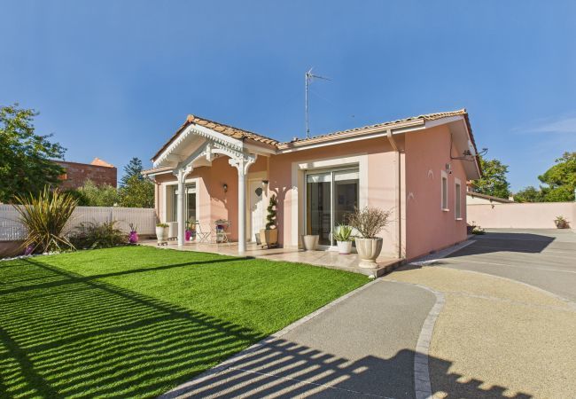 Maison à Lanton - Charmante maison rose pour 4 - 500m de la plage Maison à Lanton - Charmante maison rose pour 4 - 500m de la plage