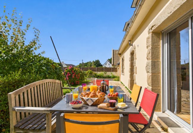 Maison à Névez - Plage 800m, maison pour 11 avec jardin