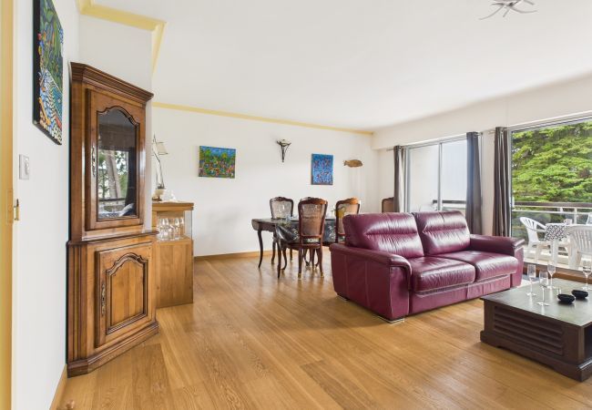 Appartement à La Baule-Escoublac - 200m de la plage de la Baule - 4 adultes/1 enfant Appartement à La Baule-Escoublac - 200m de la plage de la Baule - 4 adultes/1 enfant