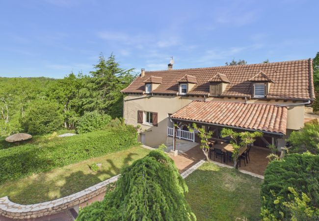 Maison à Sarlat-la-Canéda - Grande maison familiale avec piscine pour 12 