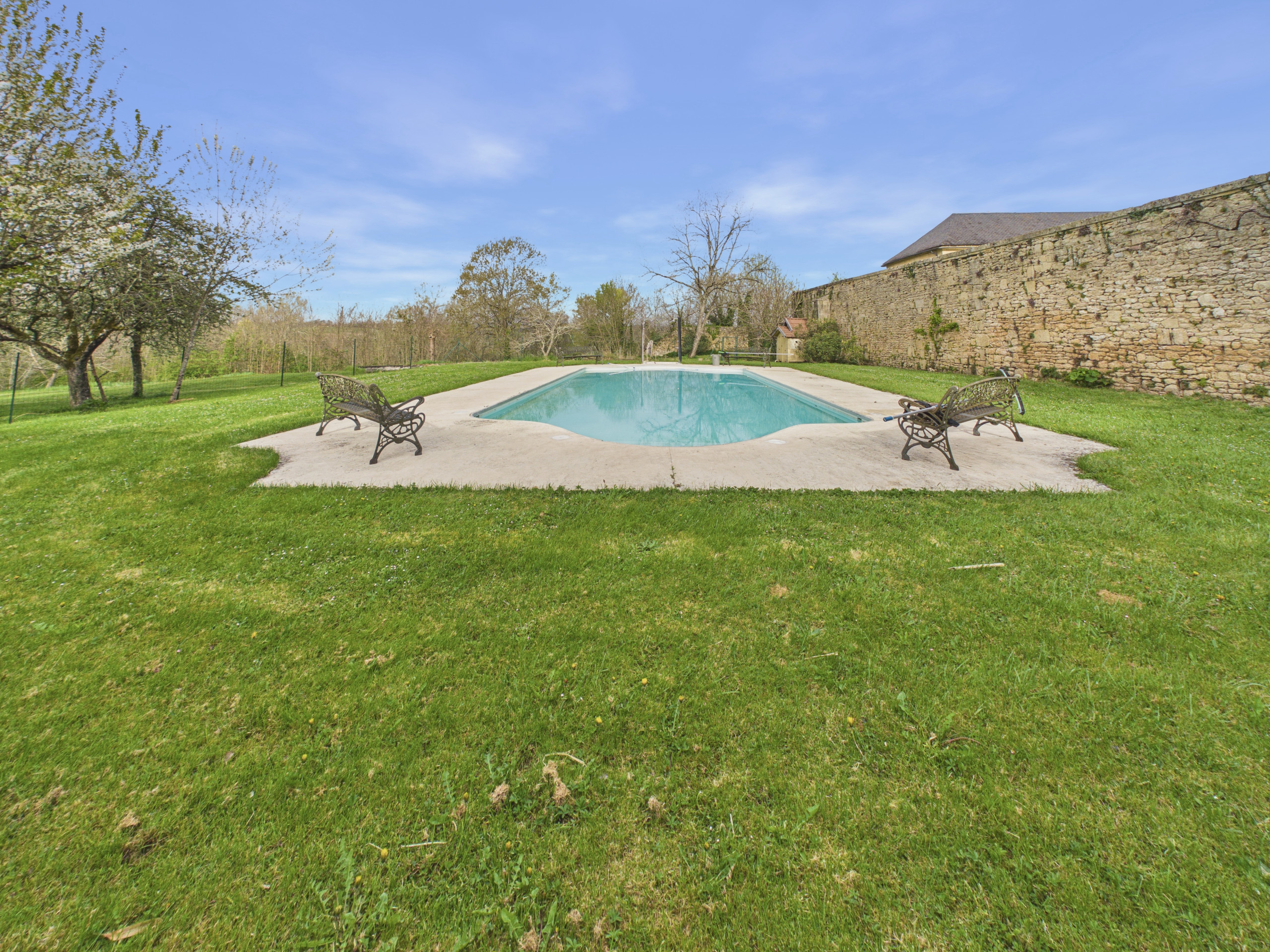  à Fanlac - Maison avec grande terrasse et jardin pour 9