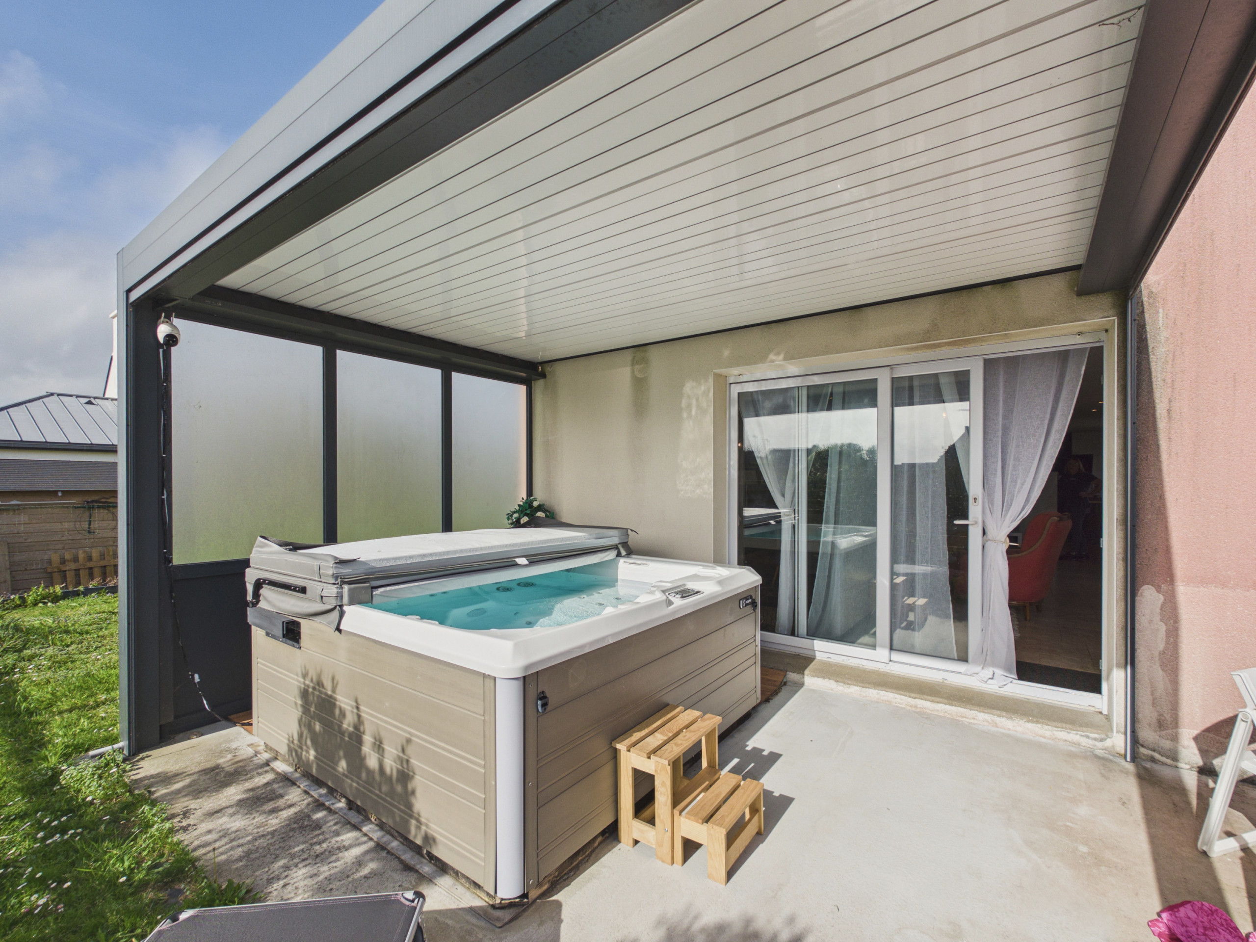  à Treffiagat - Maison pour 6 avec Jacuzzi et grand jardin
