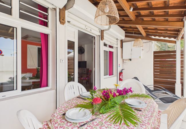 Maison à Les Anses-d´Arlet - A 100 m de la mer - Maison pour 3 avec barbecue