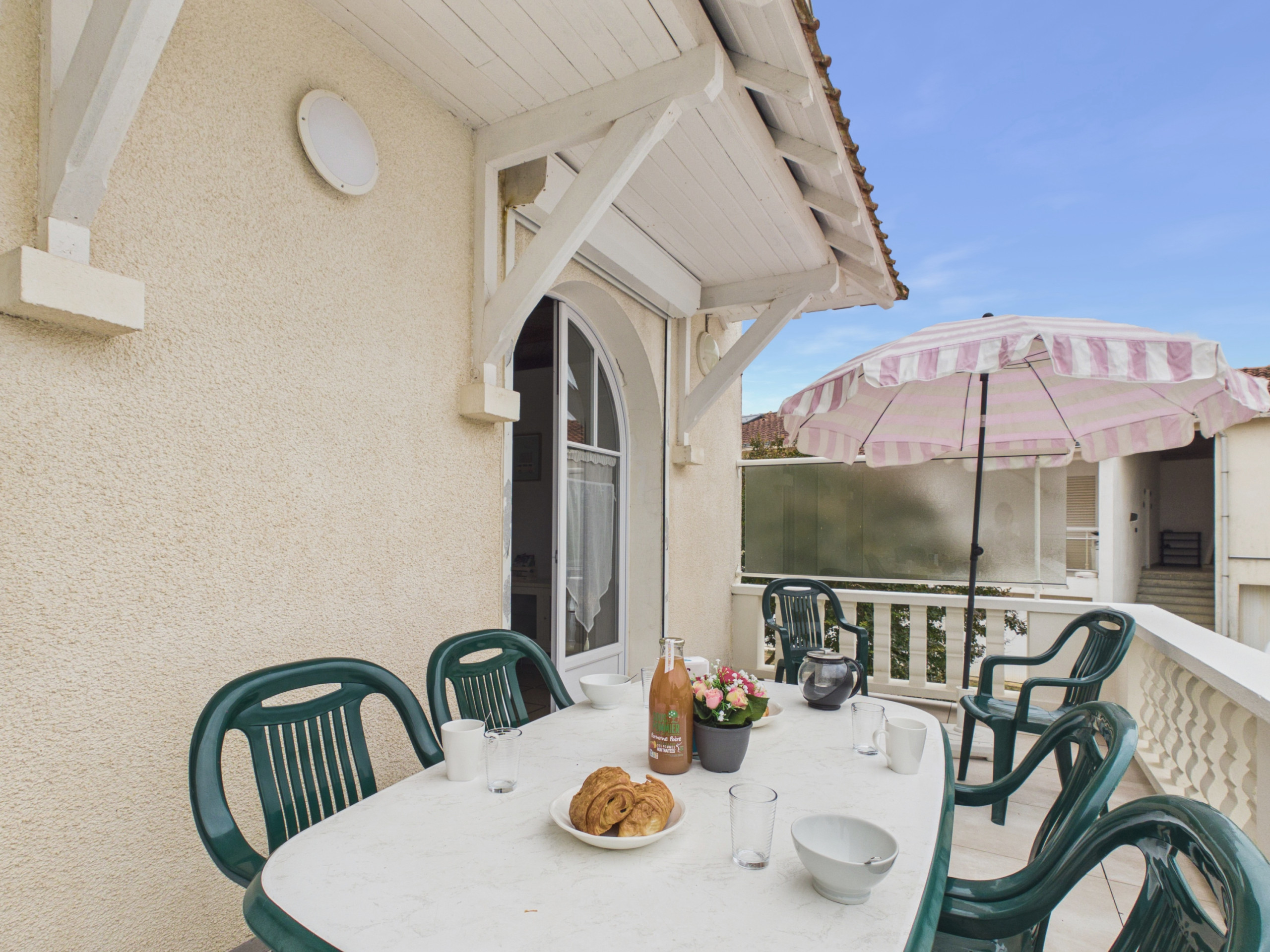  à Longeville-sur-Mer - Plage à 100m, appartement avec terrasse pour 4