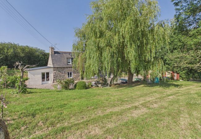 Maison à Hénansal - Charmante maison 6 pers, grand jardin & bbq