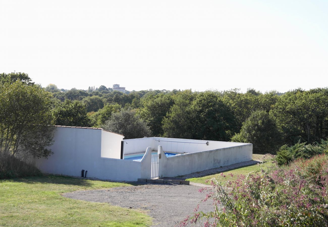 Maison mitoyenne à Commequiers - Séjour à la campagne pour 6 avec piscine