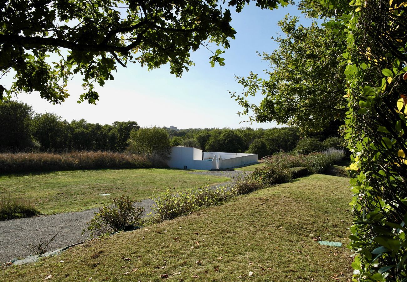 Maison mitoyenne à Commequiers - Maison pour 4 à la campagne avec piscine