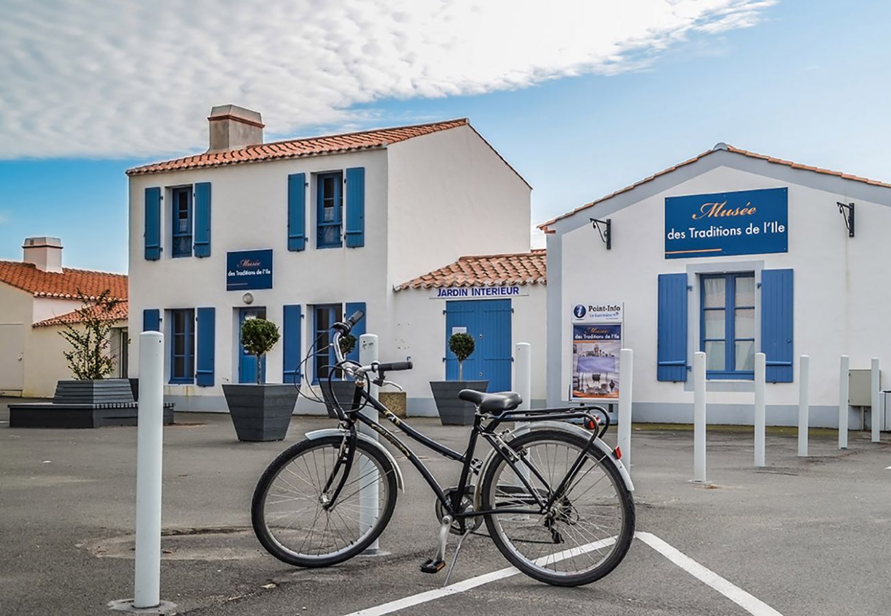 Appartement à La Guérinière - Face à la mer - 50 m de la plage des homardiers