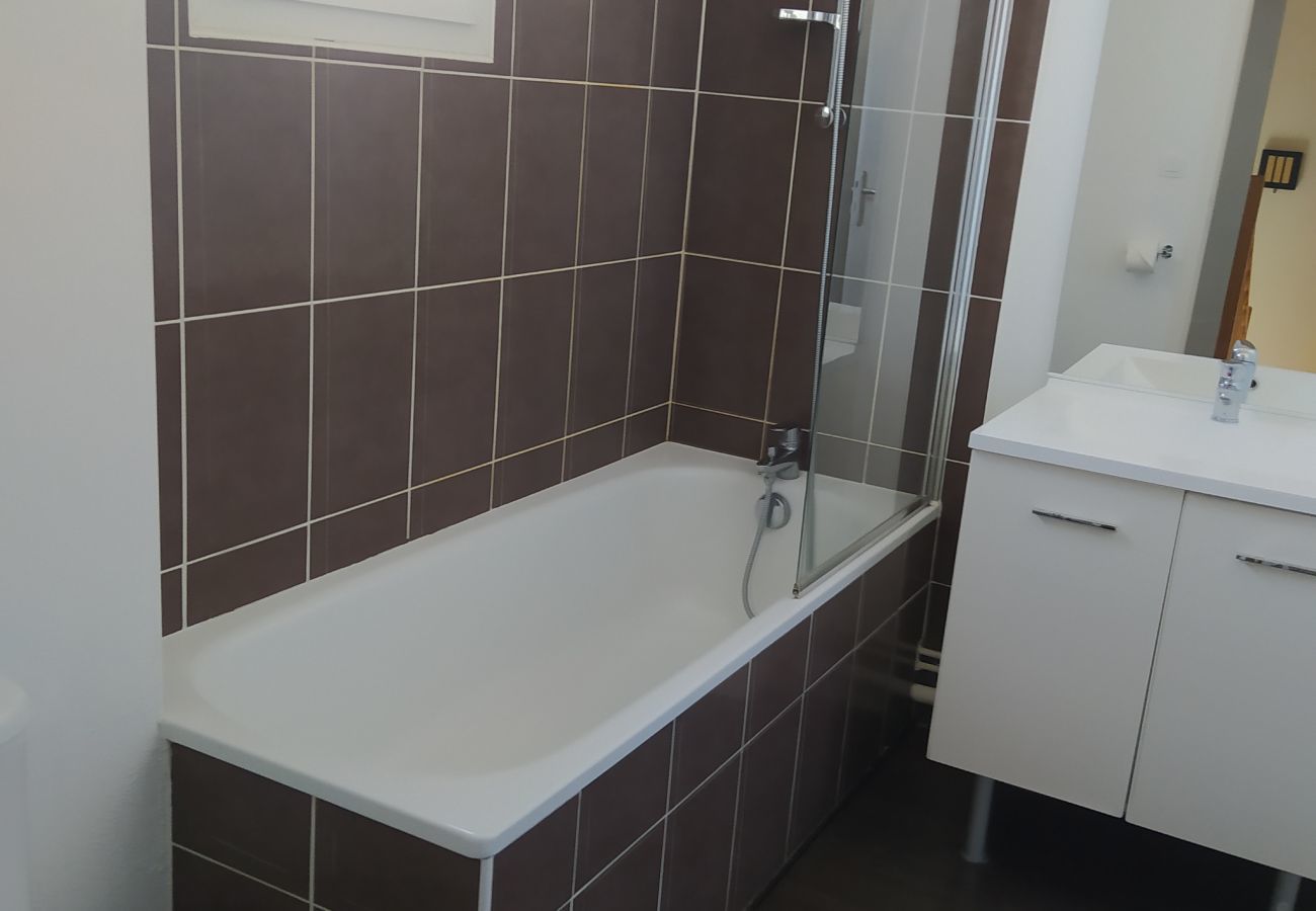 Maison mitoyenne à Talmont-Saint-Hilaire - Une maisonnette vendéenne, avec accès piscine