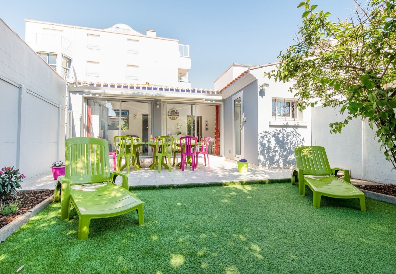 Maison à Saint-Gilles-Croix-de-Vie - Entre coeur de ville et plage, maison pour 6
