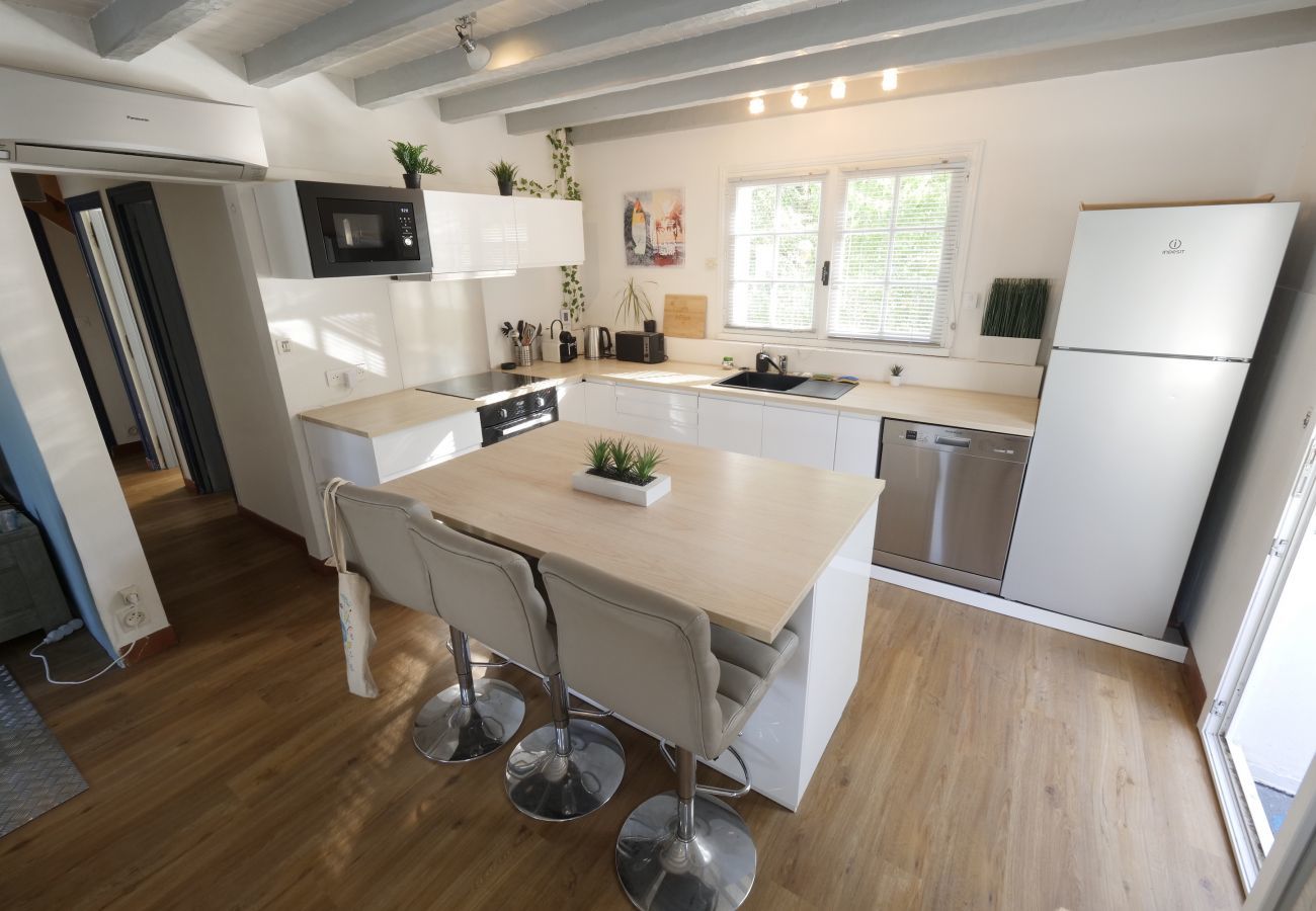 Maison à Saint-Jean-de-Monts - Villa avec piscine pour 8