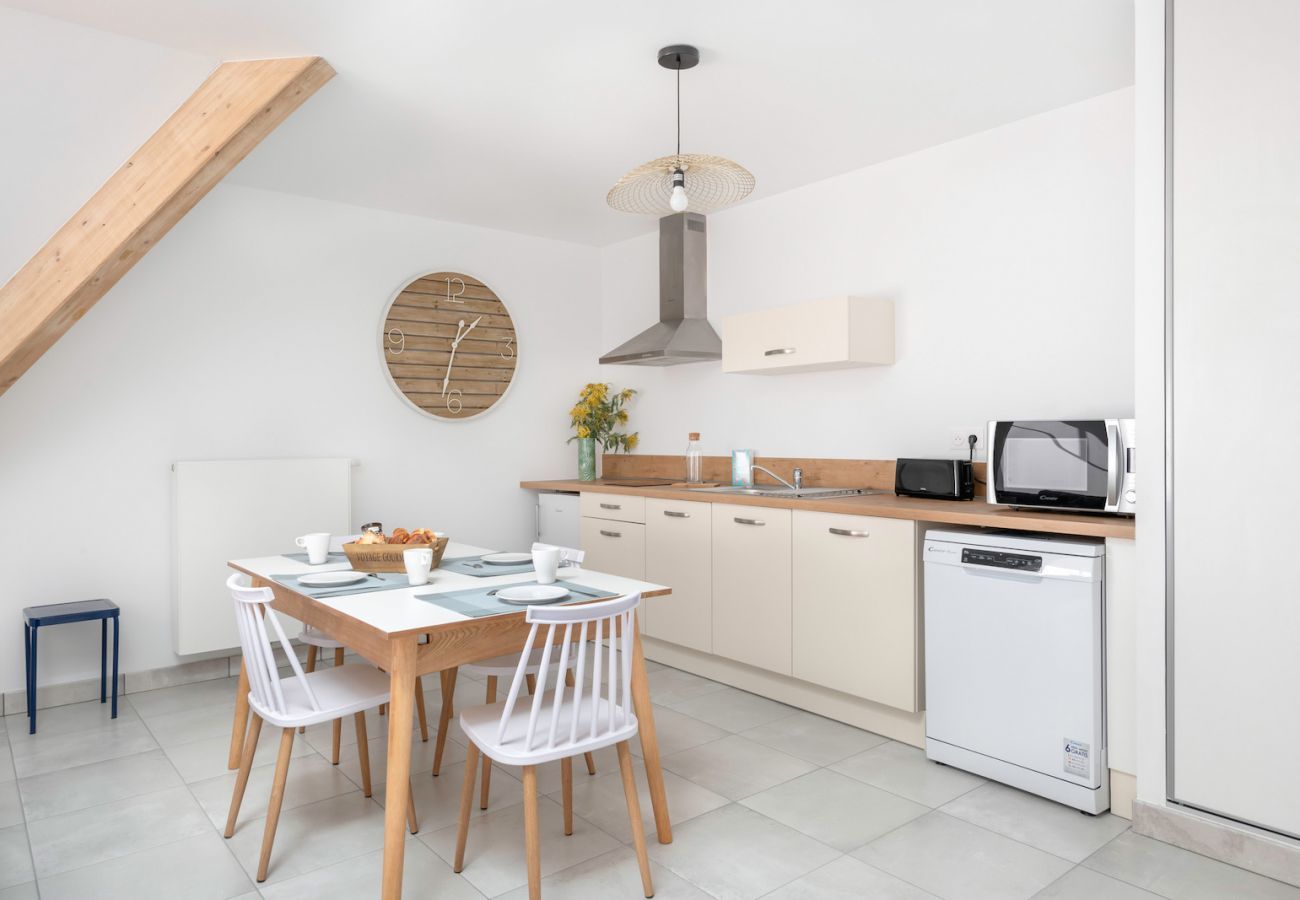 Appartement à Pléneuf-Val-André - À 50m de la plage, bel appartement sous les toits
