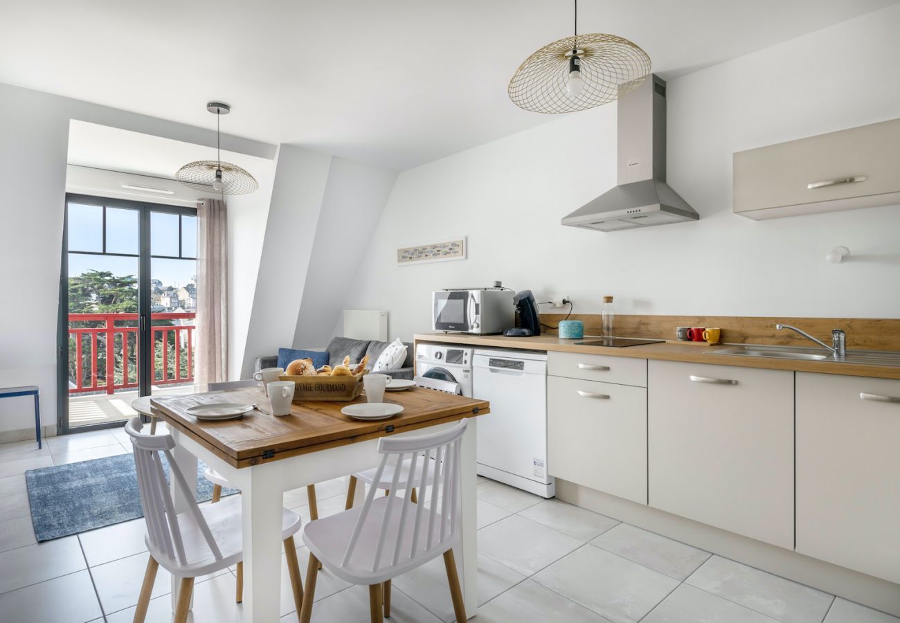 Appartement à Pléneuf-Val-André - Séjour pour 6 face à la grande plage de Pléneuf