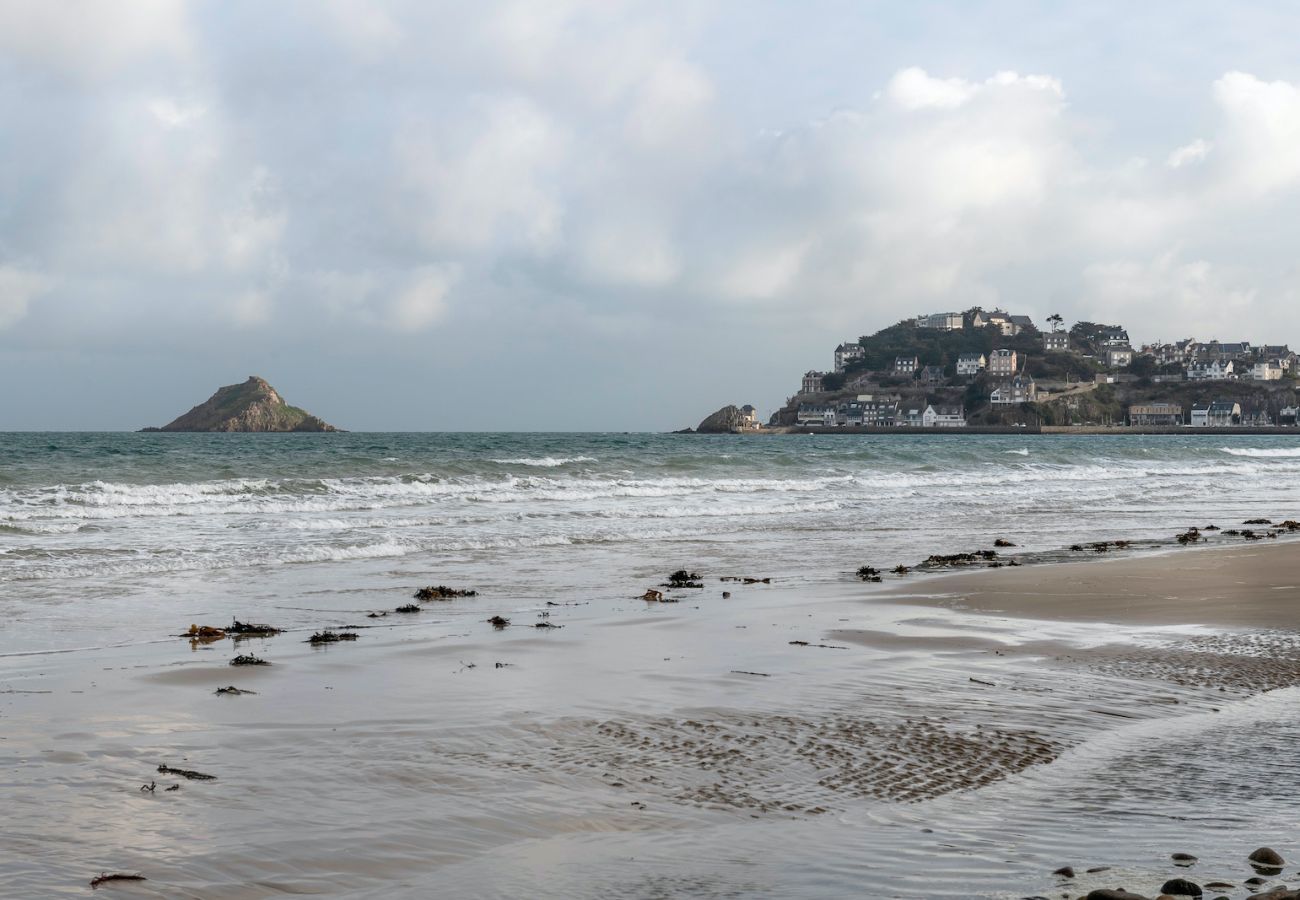 Appartement à Pléneuf-Val-André - Séjour pour 6 face à la grande plage de Pléneuf