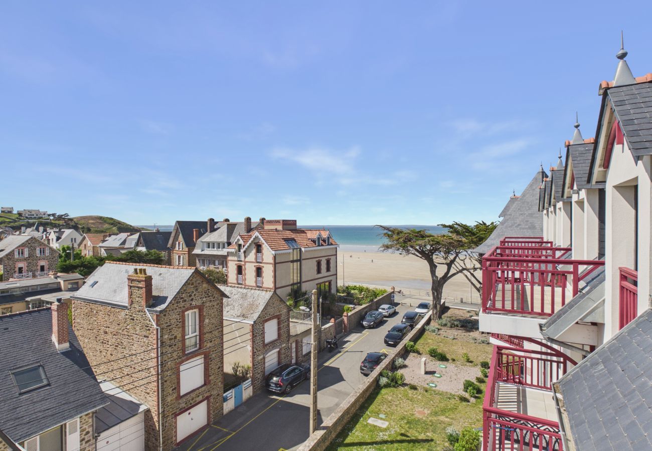 Appartement à Pléneuf-Val-André - Séjour pour 4 face à la grande plage de Pléneuf